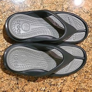Men's size 10 Crocs